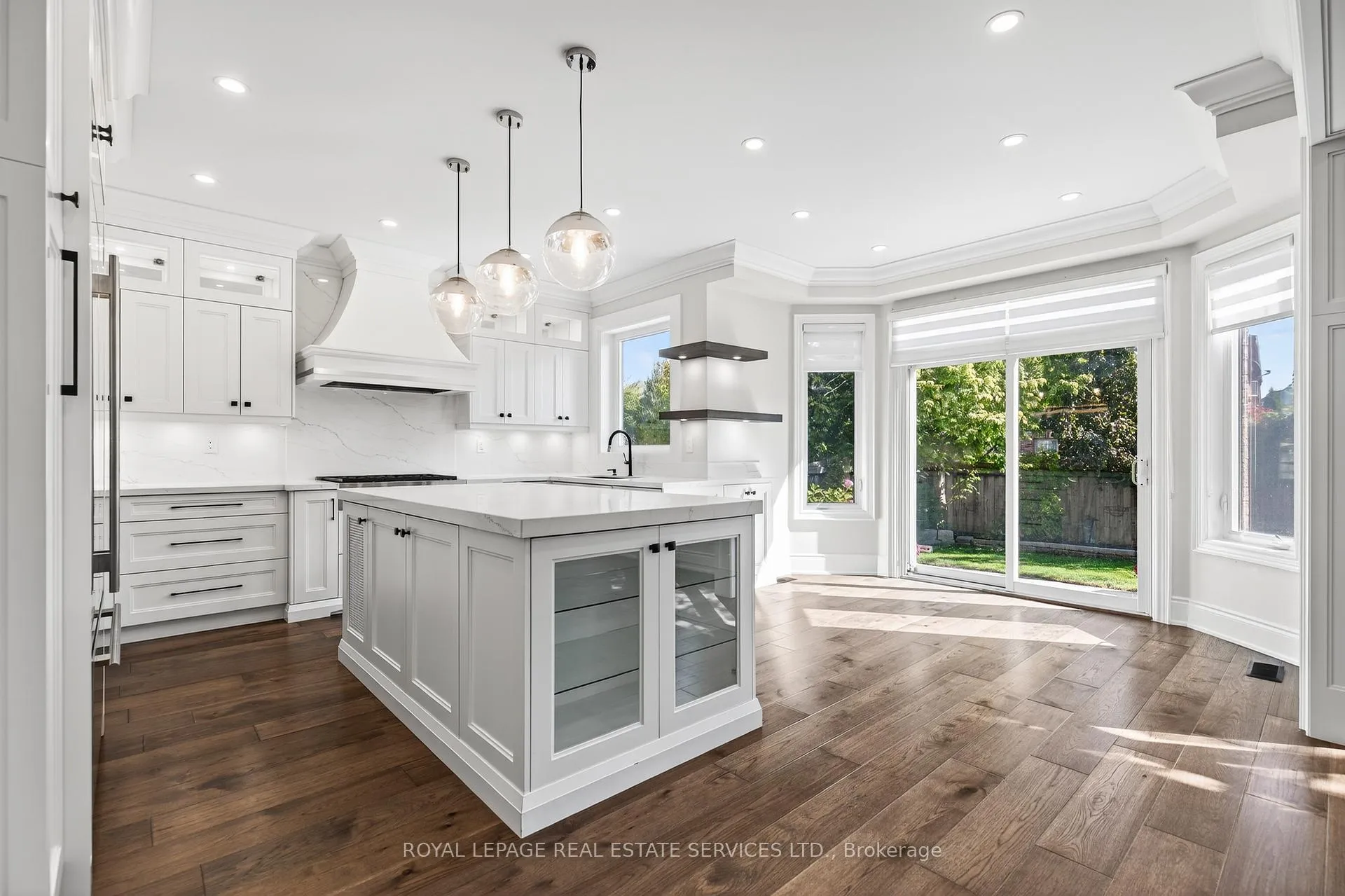 Photo 11 of 2240 Pine Glen Road, Oakville, Westmount — HOMEH