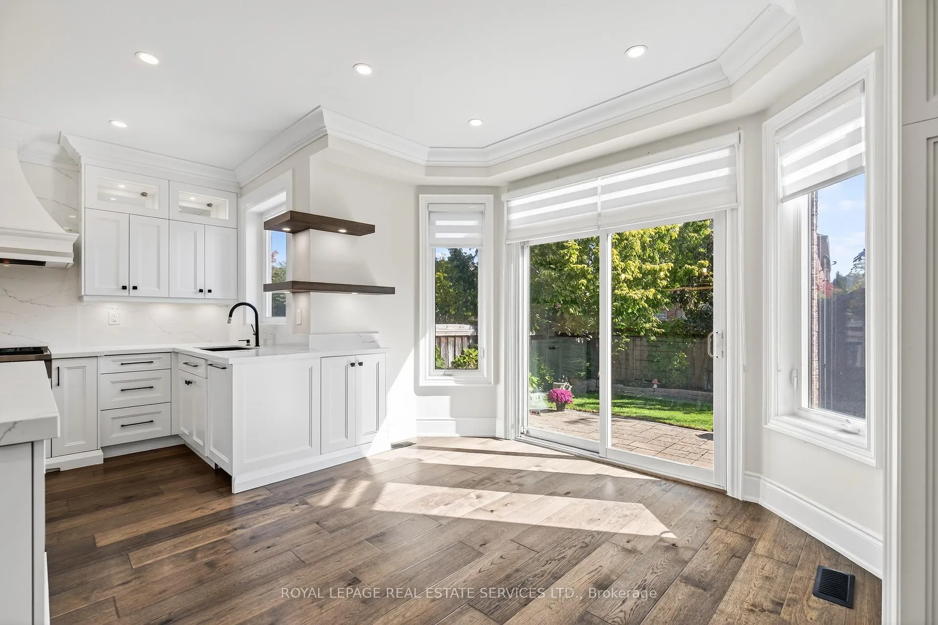 Photo 17 of 2240 Pine Glen Road, Oakville, Westmount — HOMEH