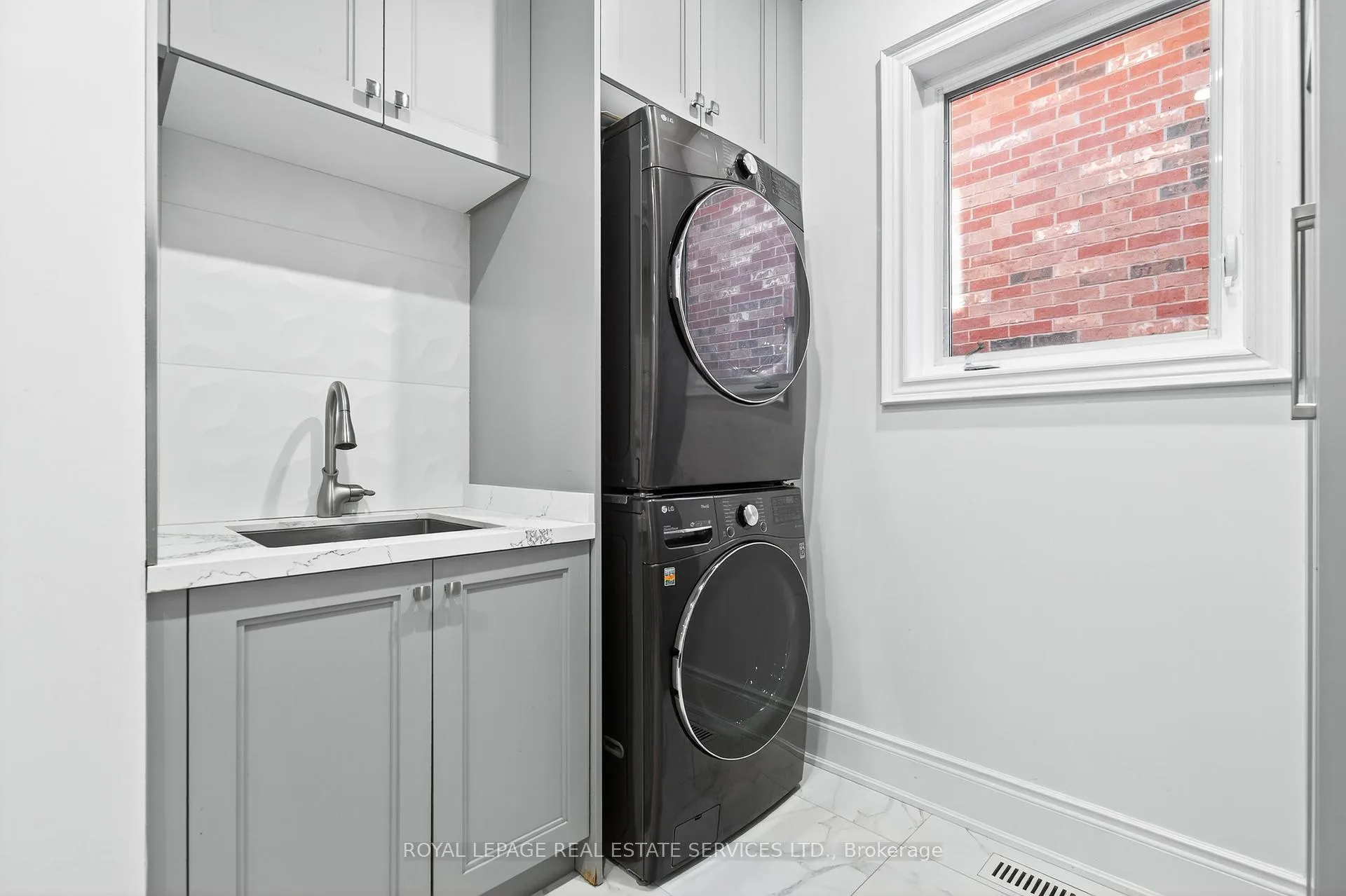 Photo 19 of 2240 Pine Glen Road, Oakville, Westmount — HOMEH