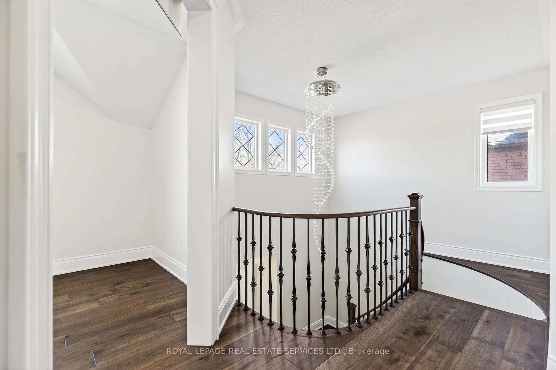 Photo 21 of 2240 Pine Glen Road, Oakville, Westmount — HOMEH