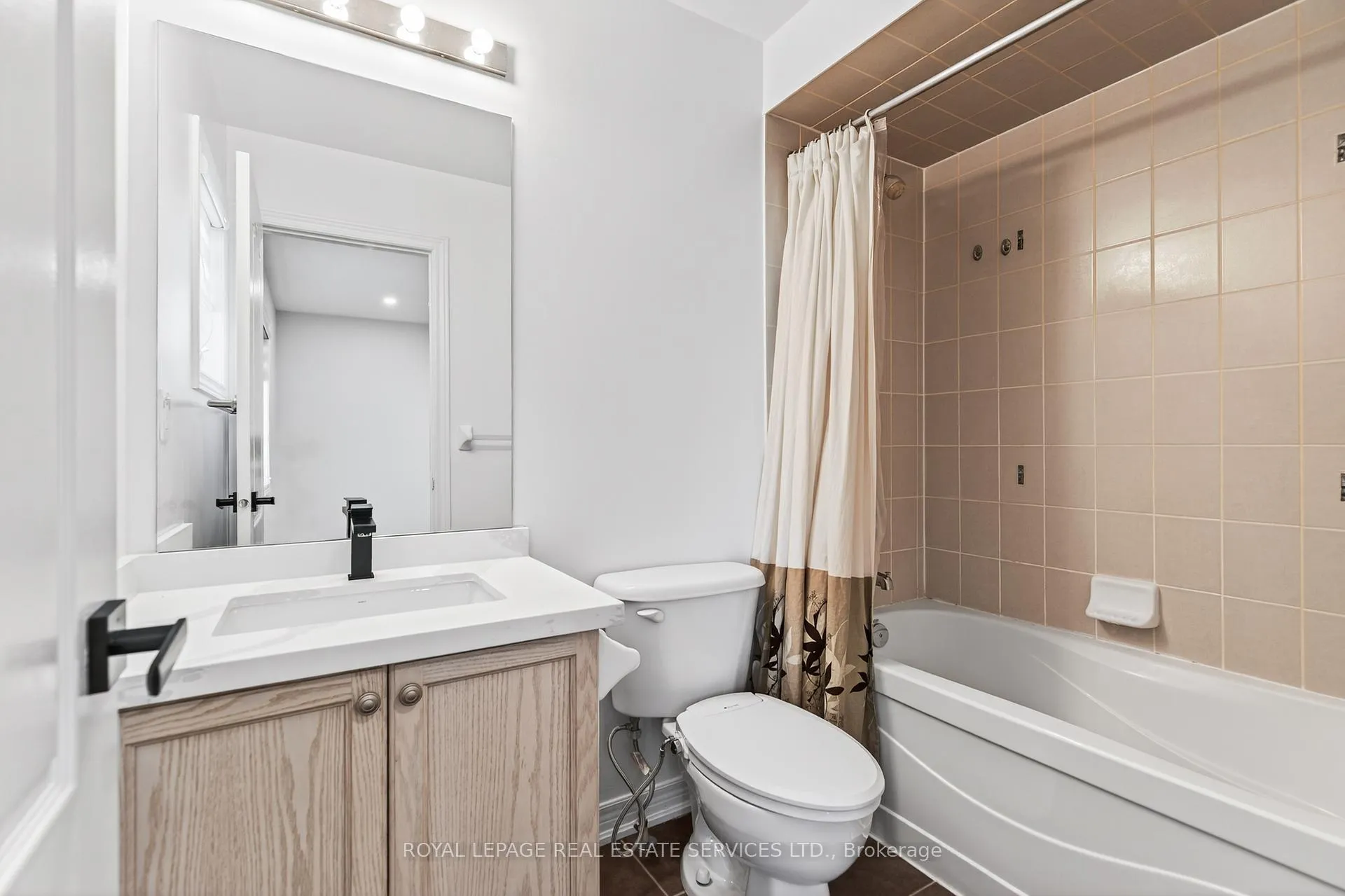 Photo 30 of 2240 Pine Glen Road, Oakville, Westmount — HOMEH