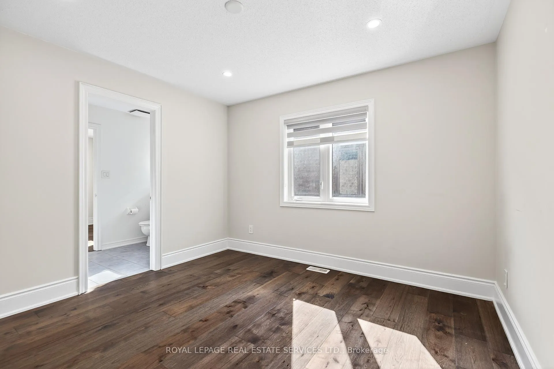 Photo 32 of 2240 Pine Glen Road, Oakville, Westmount — HOMEH