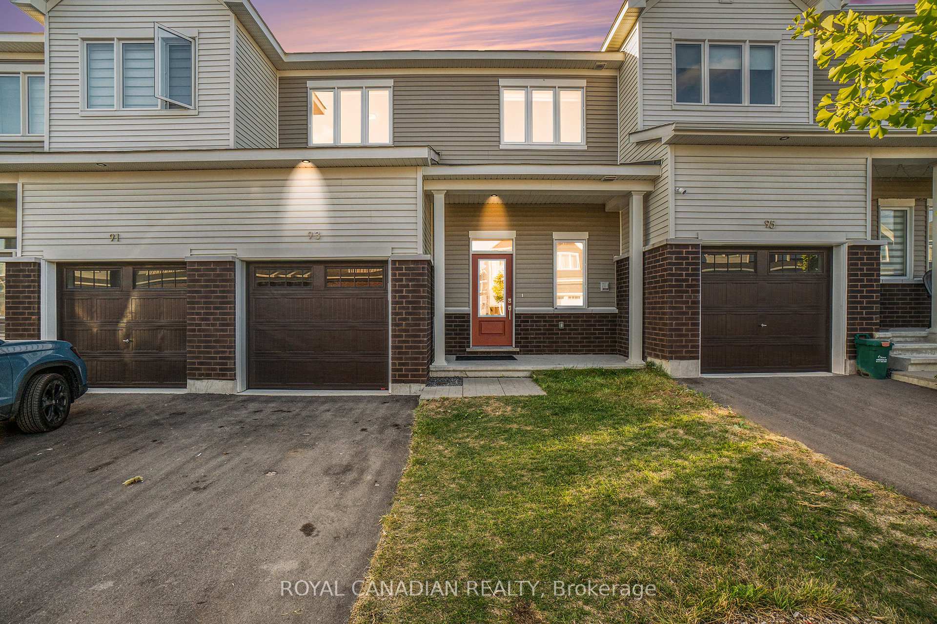 Photo 2 of 93 Pizzicato Street, Ottawa, Mer Bleue/Bradley Estates/Anderson Park — HOMEH