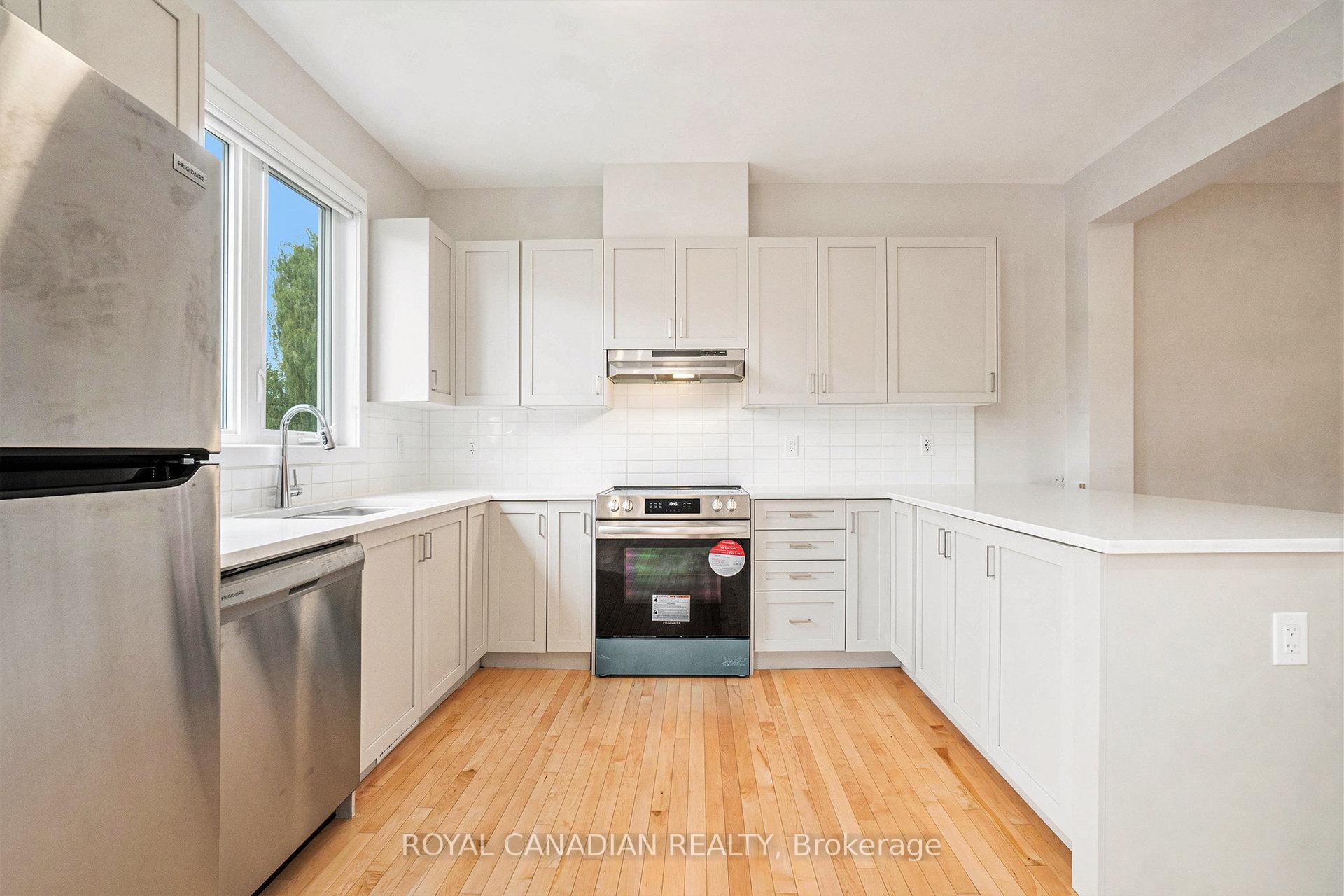 Photo 5 of 93 Pizzicato Street, Ottawa, Mer Bleue/Bradley Estates/Anderson Park — HOMEH