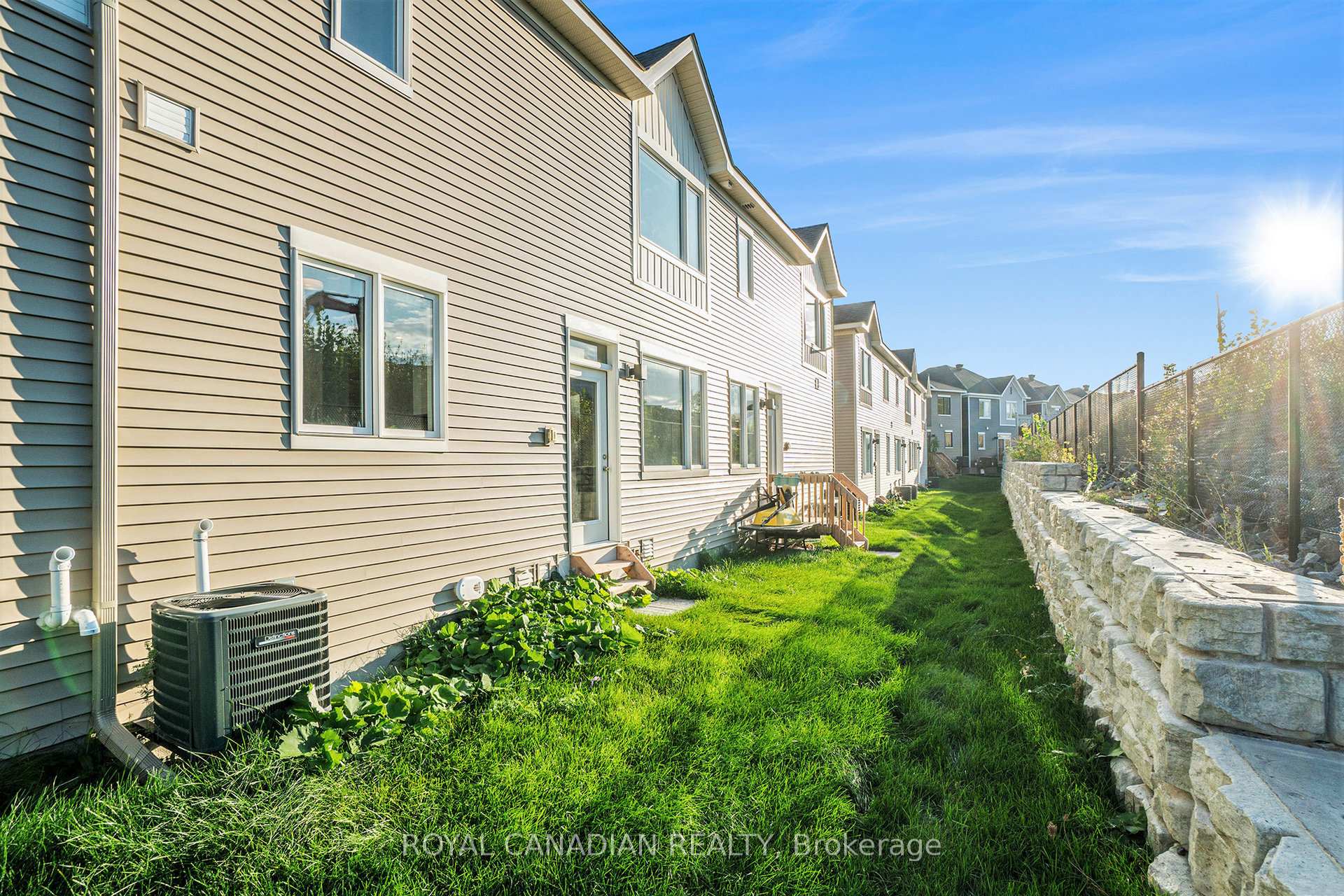 Photo 29 of 93 Pizzicato Street, Ottawa, Mer Bleue/Bradley Estates/Anderson Park — HOMEH