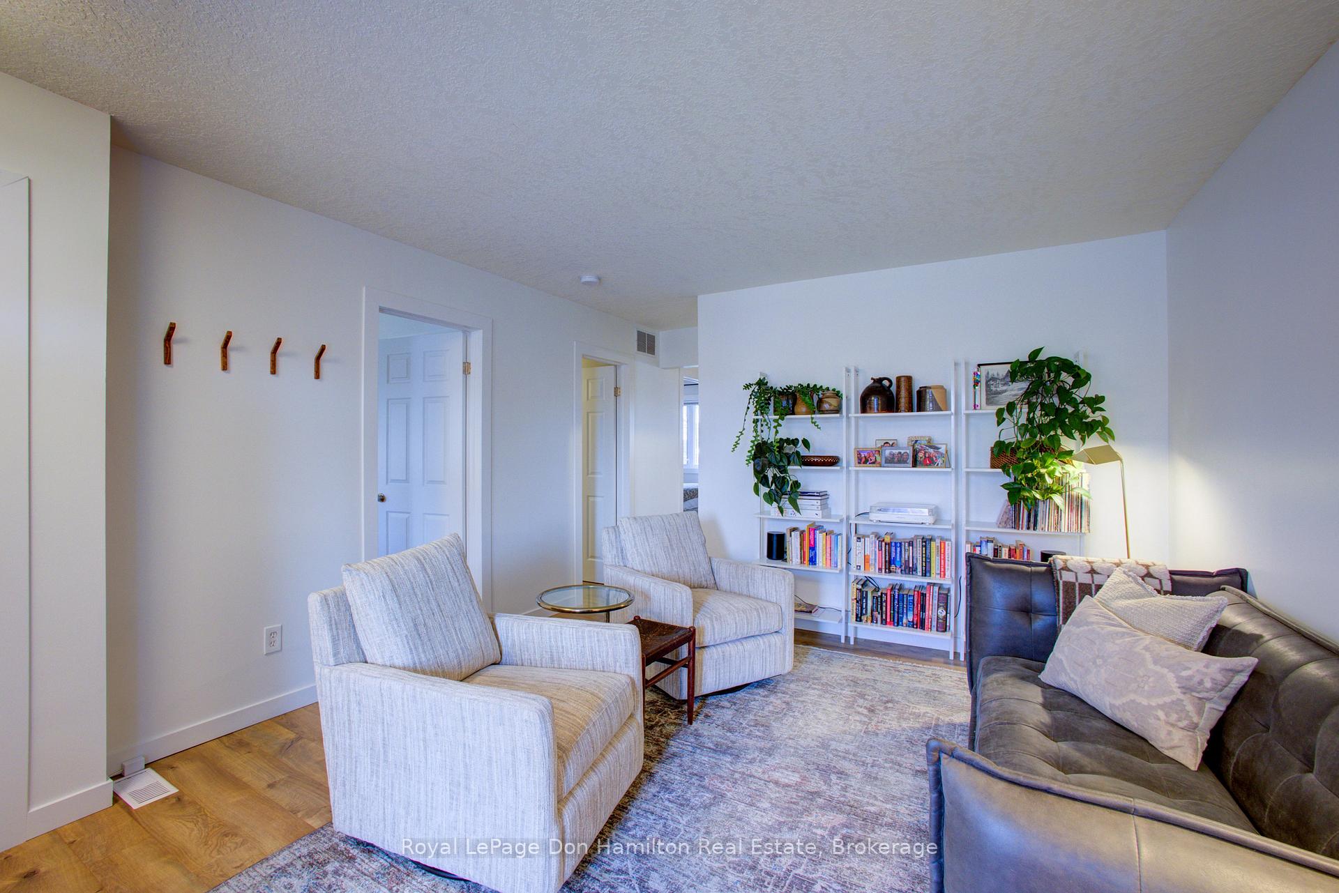 Photo 8 of 139 Queen Street E, North Perth, Listowel — HOMEH