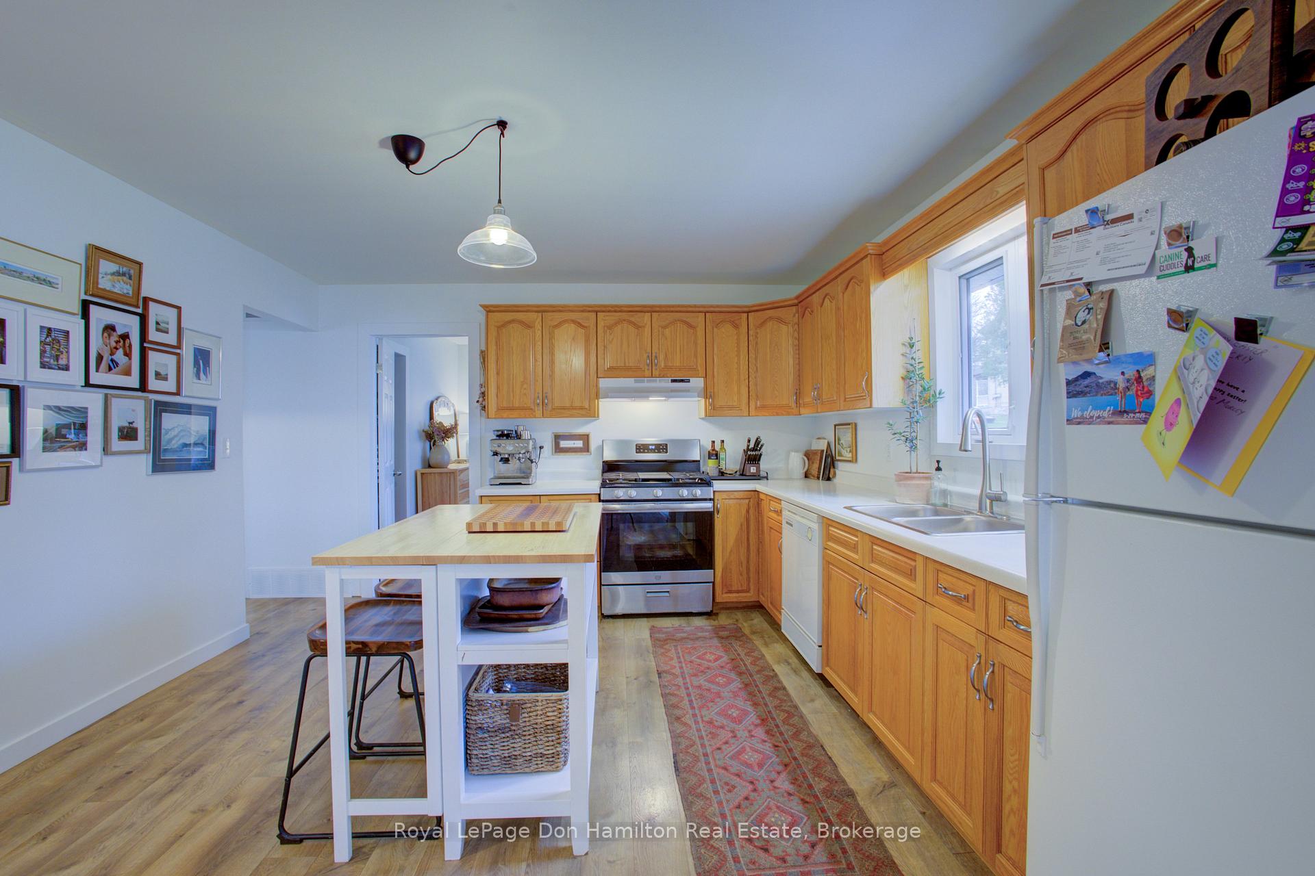 Photo 13 of 139 Queen Street E, North Perth, Listowel — HOMEH
