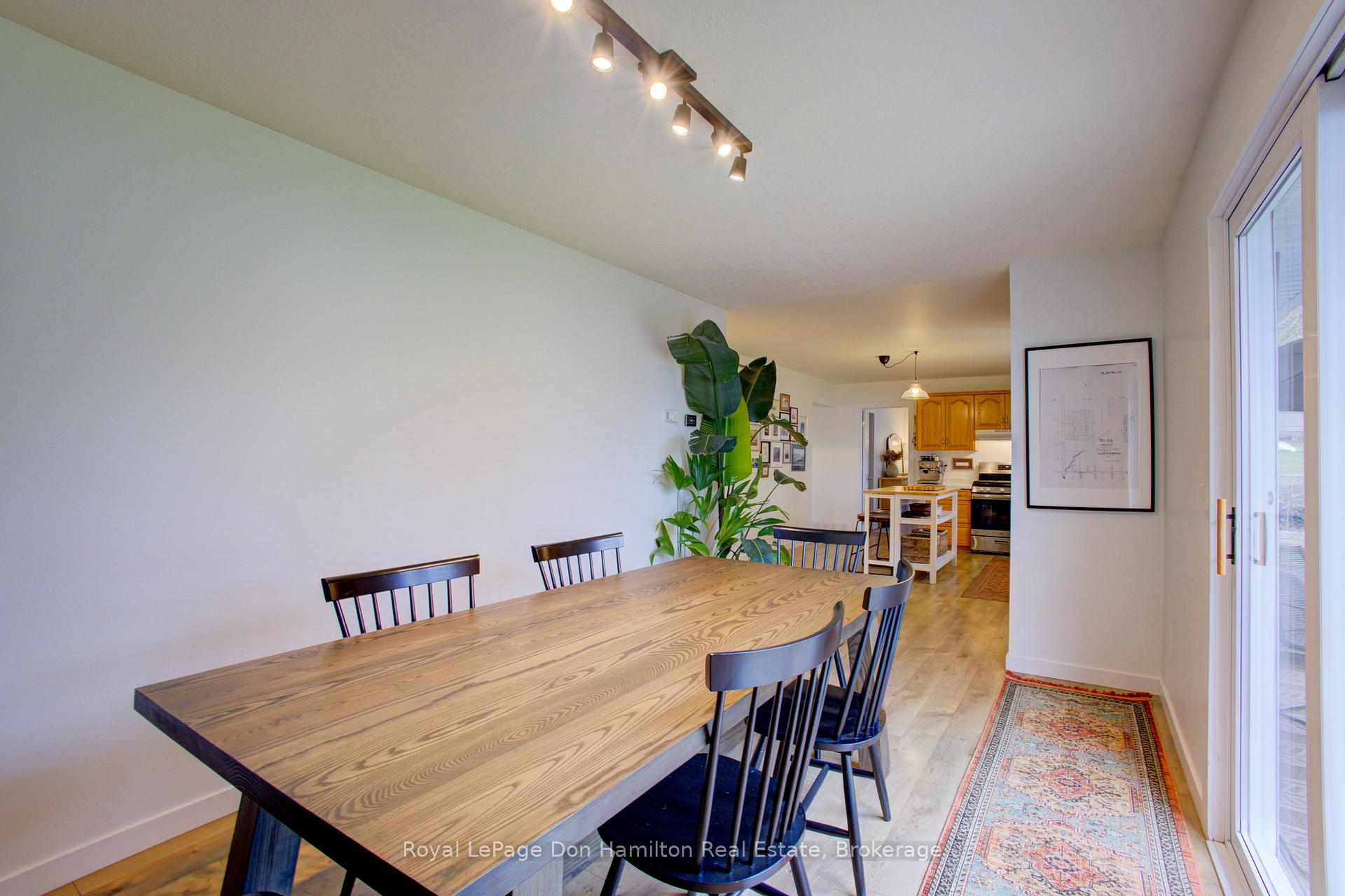 Photo 17 of 139 Queen Street E, North Perth, Listowel — HOMEH
