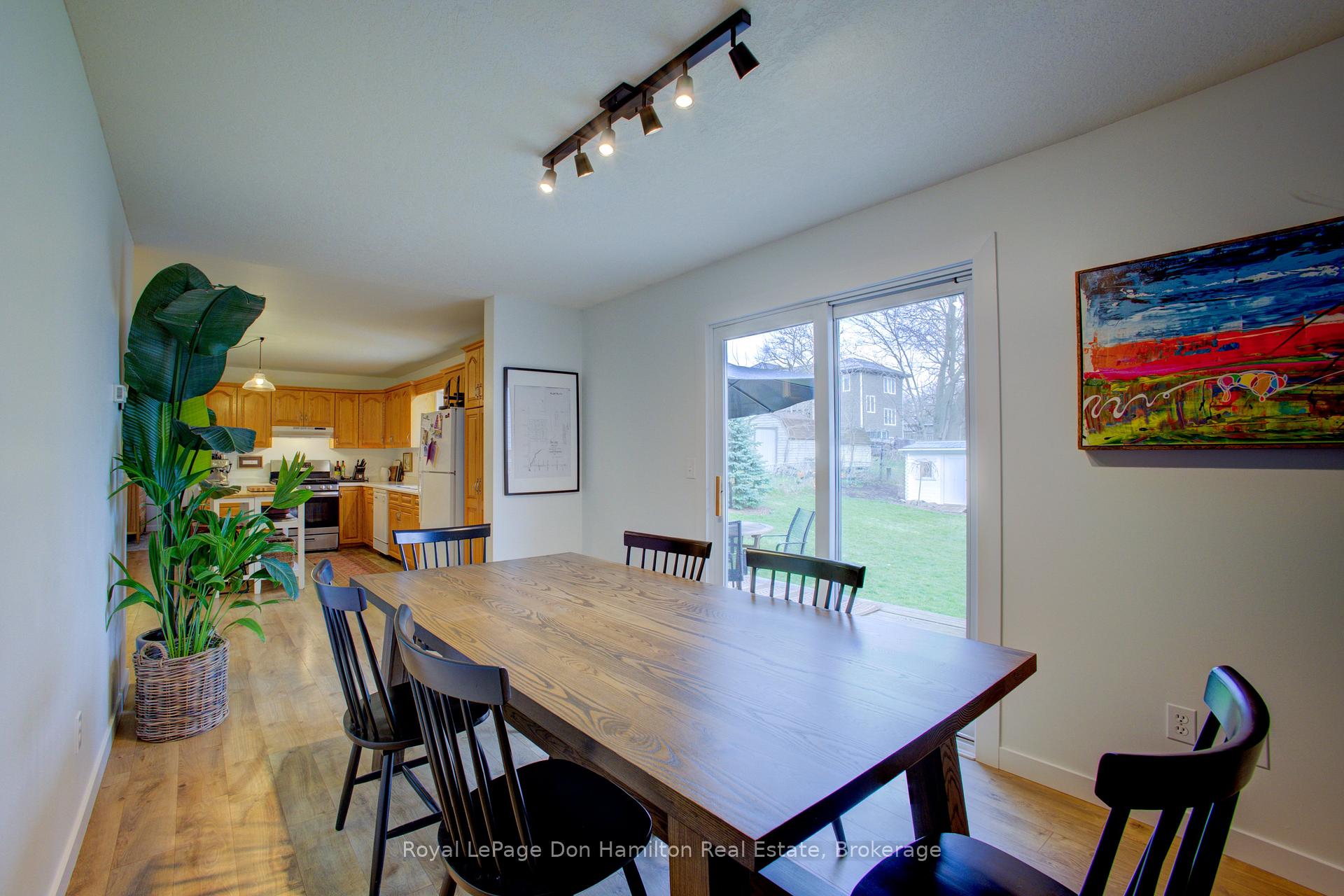 Photo 18 of 139 Queen Street E, North Perth, Listowel — HOMEH