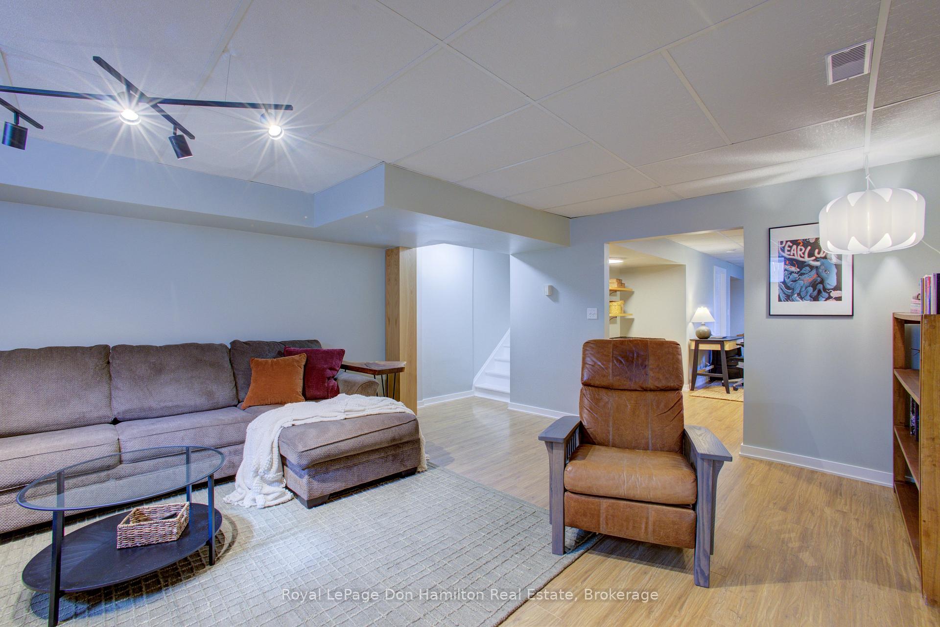 Photo 27 of 139 Queen Street E, North Perth, Listowel — HOMEH