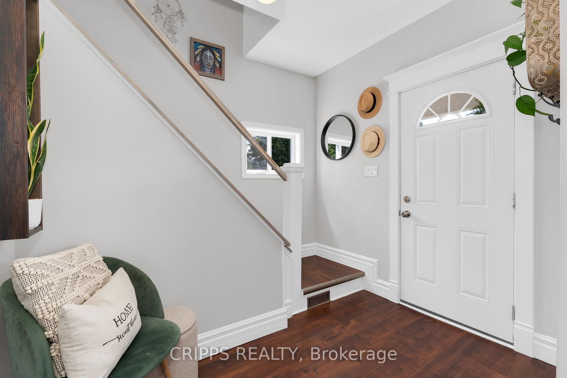 Photo 7 of 268 John Street N, Orillia — HOMEH