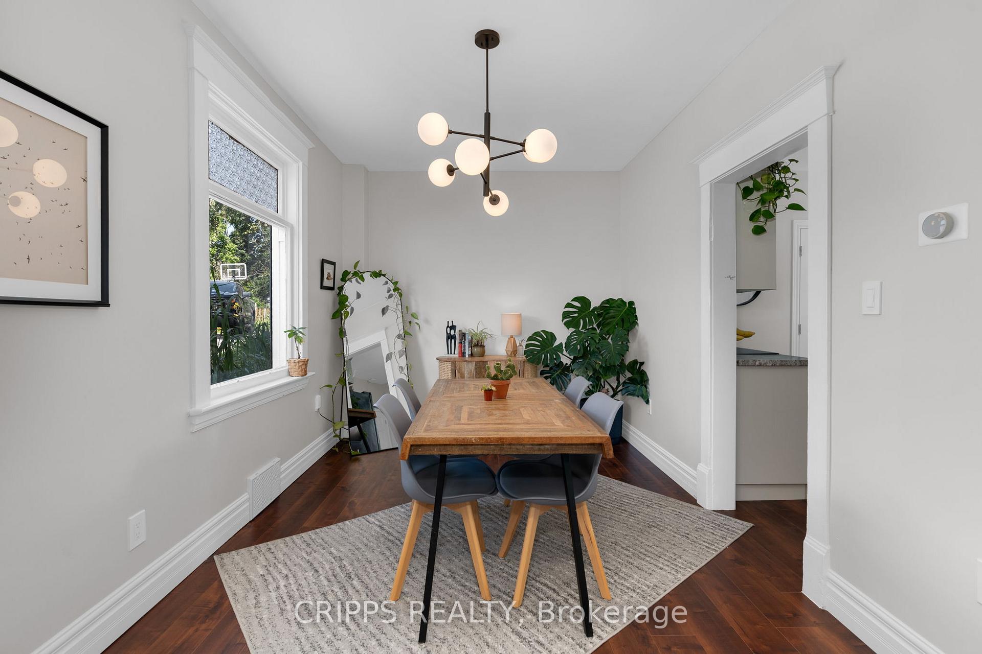 Photo 10 of 268 John Street N, Orillia — HOMEH