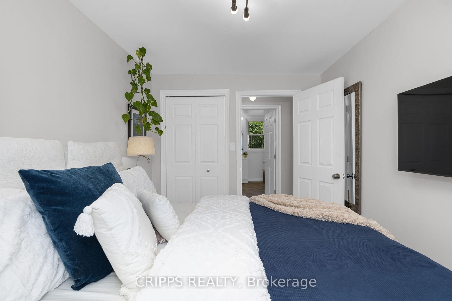 Photo 17 of 268 John Street N, Orillia — HOMEH