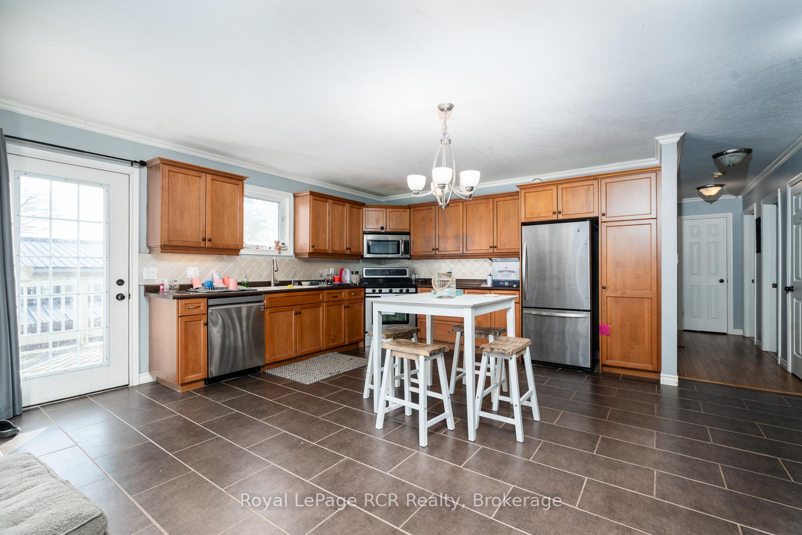 Photo 7 of 625 Wallace Avenue S, North Perth, Listowel — HOMEH