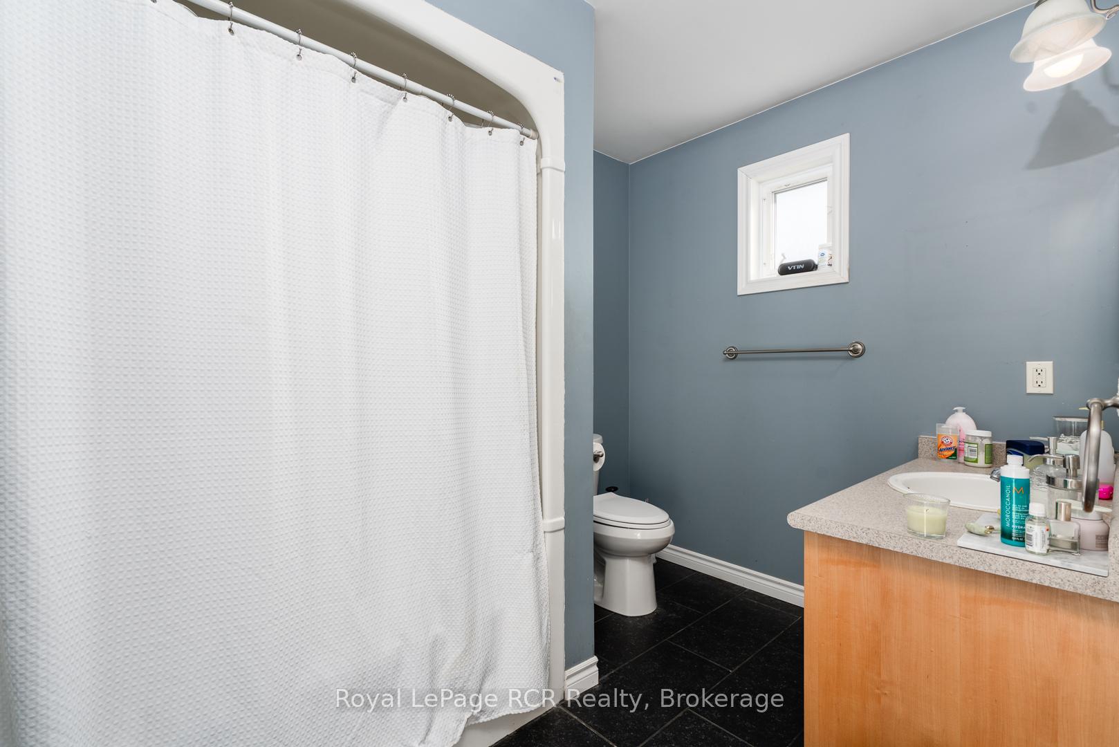 Photo 11 of 625 Wallace Avenue S, North Perth, Listowel — HOMEH