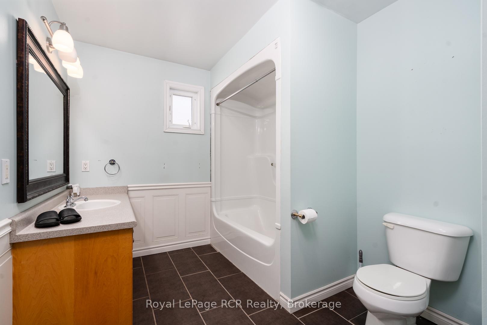 Photo 15 of 625 Wallace Avenue S, North Perth, Listowel — HOMEH