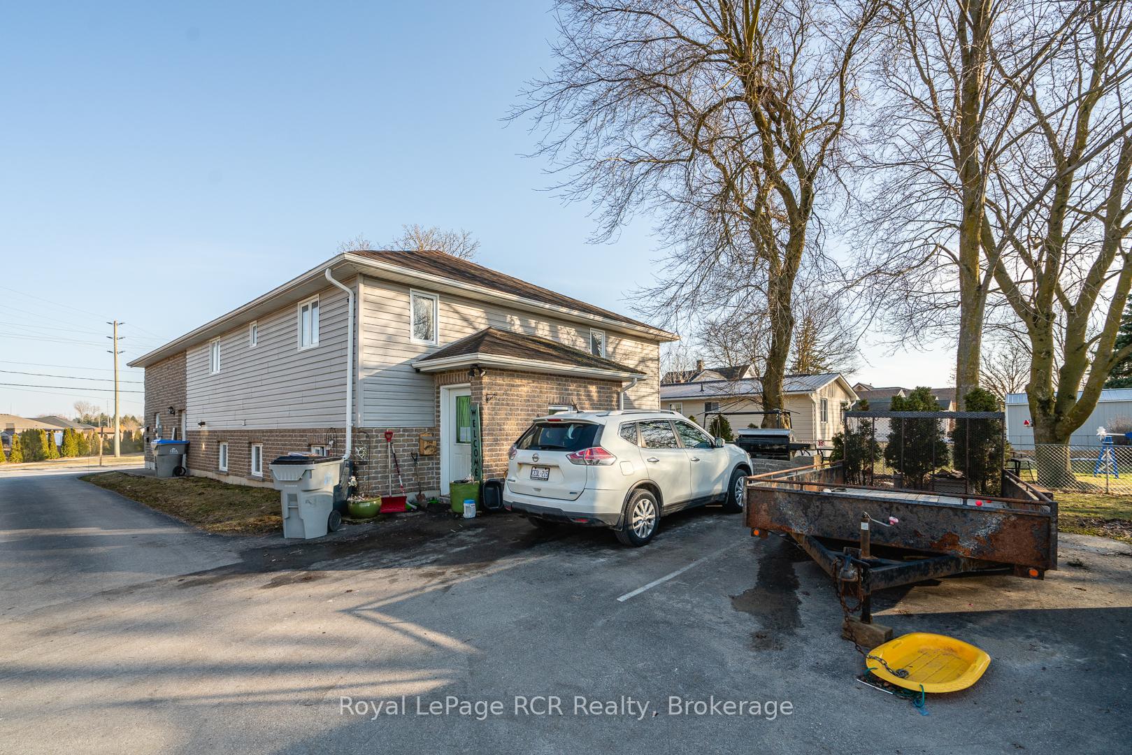 Photo 16 of 625 Wallace Avenue S, North Perth, Listowel — HOMEH