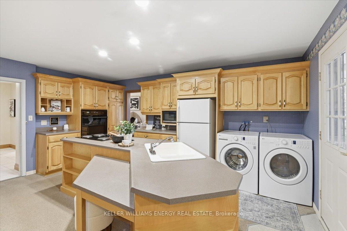 Photo 13 of 767 Jasmine Crescent, Oshawa, Centennial — HOMEH