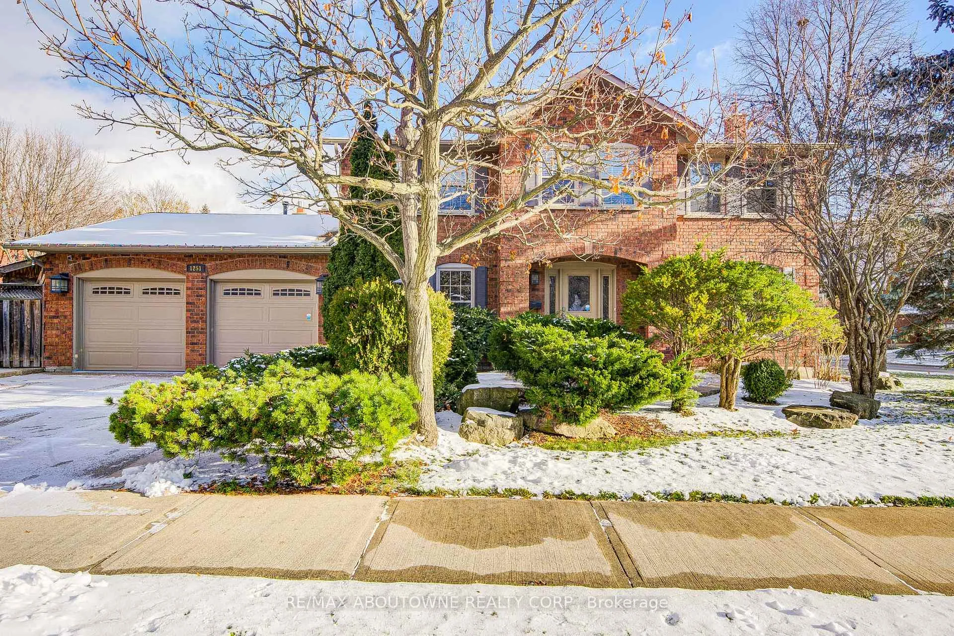 Photo 1 of 1251 Old Colony Road, Oakville, Glen Abbey — HOMEH