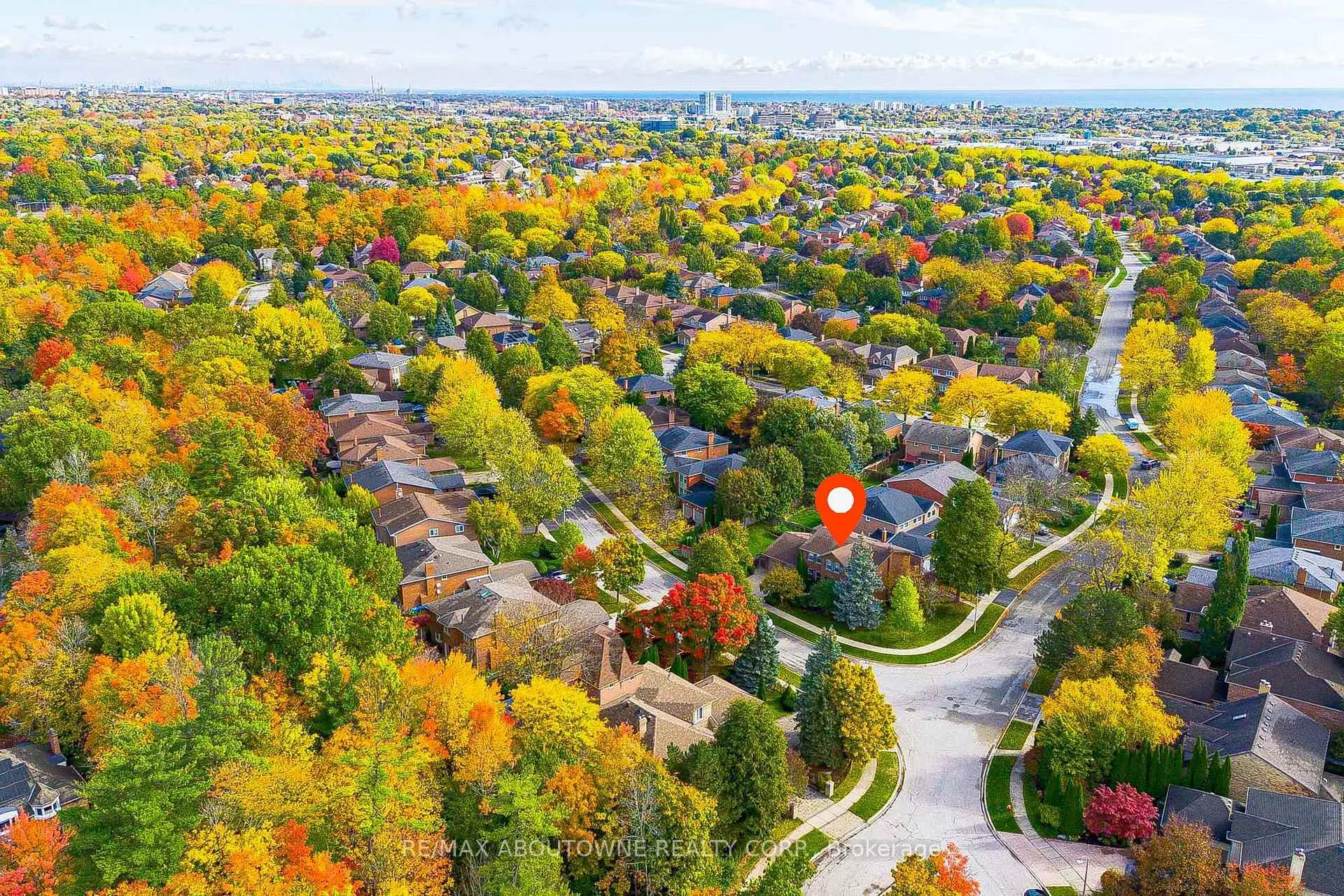 Photo 5 of 1251 Old Colony Road, Oakville, Glen Abbey — HOMEH