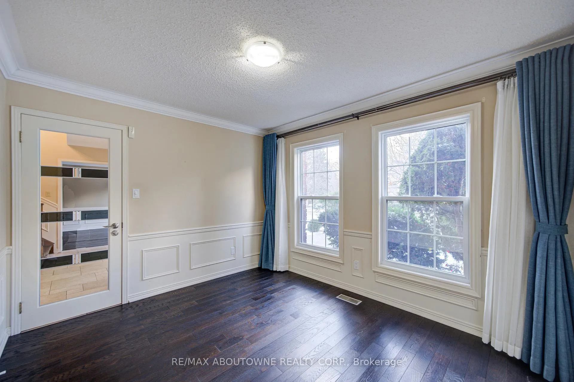 Photo 9 of 1251 Old Colony Road, Oakville, Glen Abbey — HOMEH