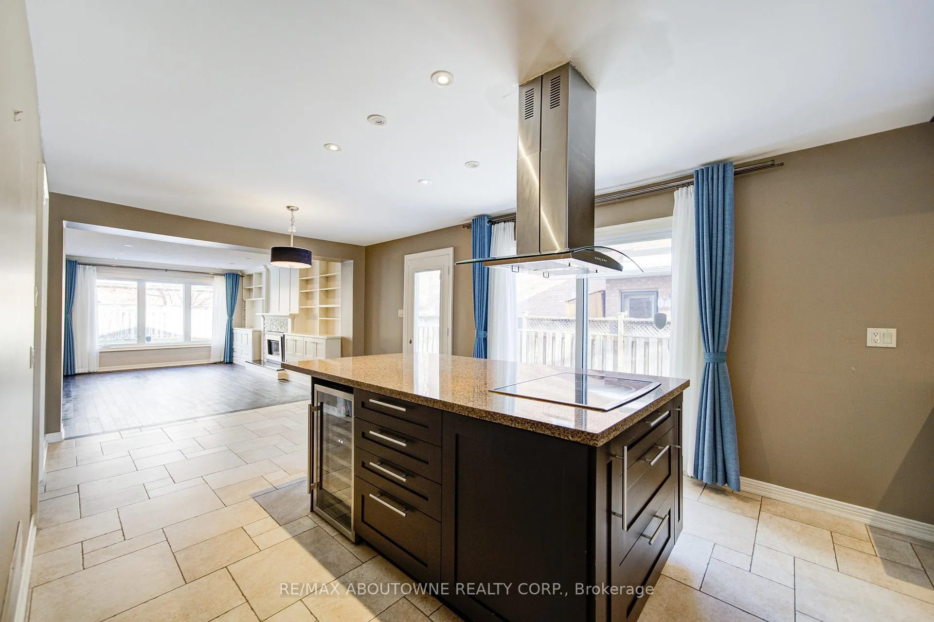 Photo 17 of 1251 Old Colony Road, Oakville, Glen Abbey — HOMEH
