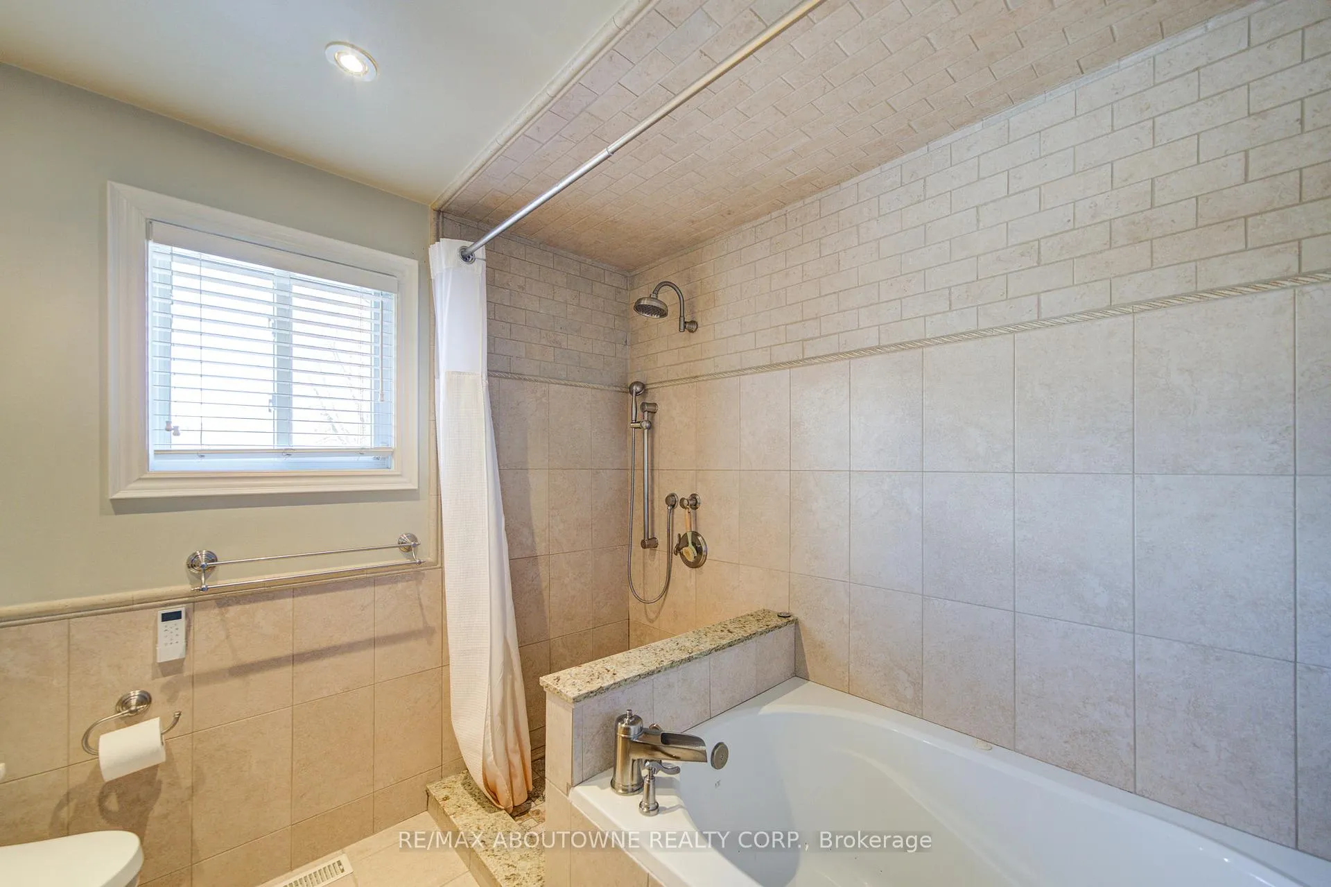Photo 28 of 1251 Old Colony Road, Oakville, Glen Abbey — HOMEH