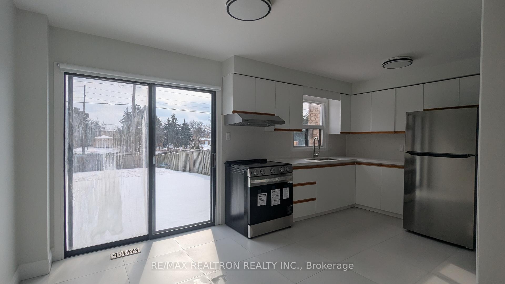 Photo 7 of Unit Upper, 69 Bedale Crescent, Markham, Milliken Mills West — HOMEH