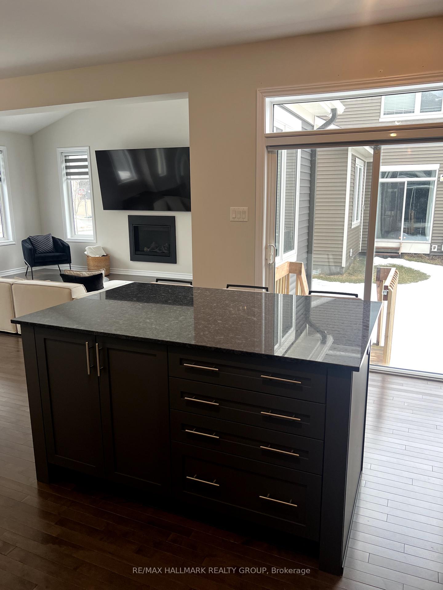 Photo 12 of 701 Vennecy Terrace E, Ottawa, Chapel Hill South - Orleans Village — HOMEH