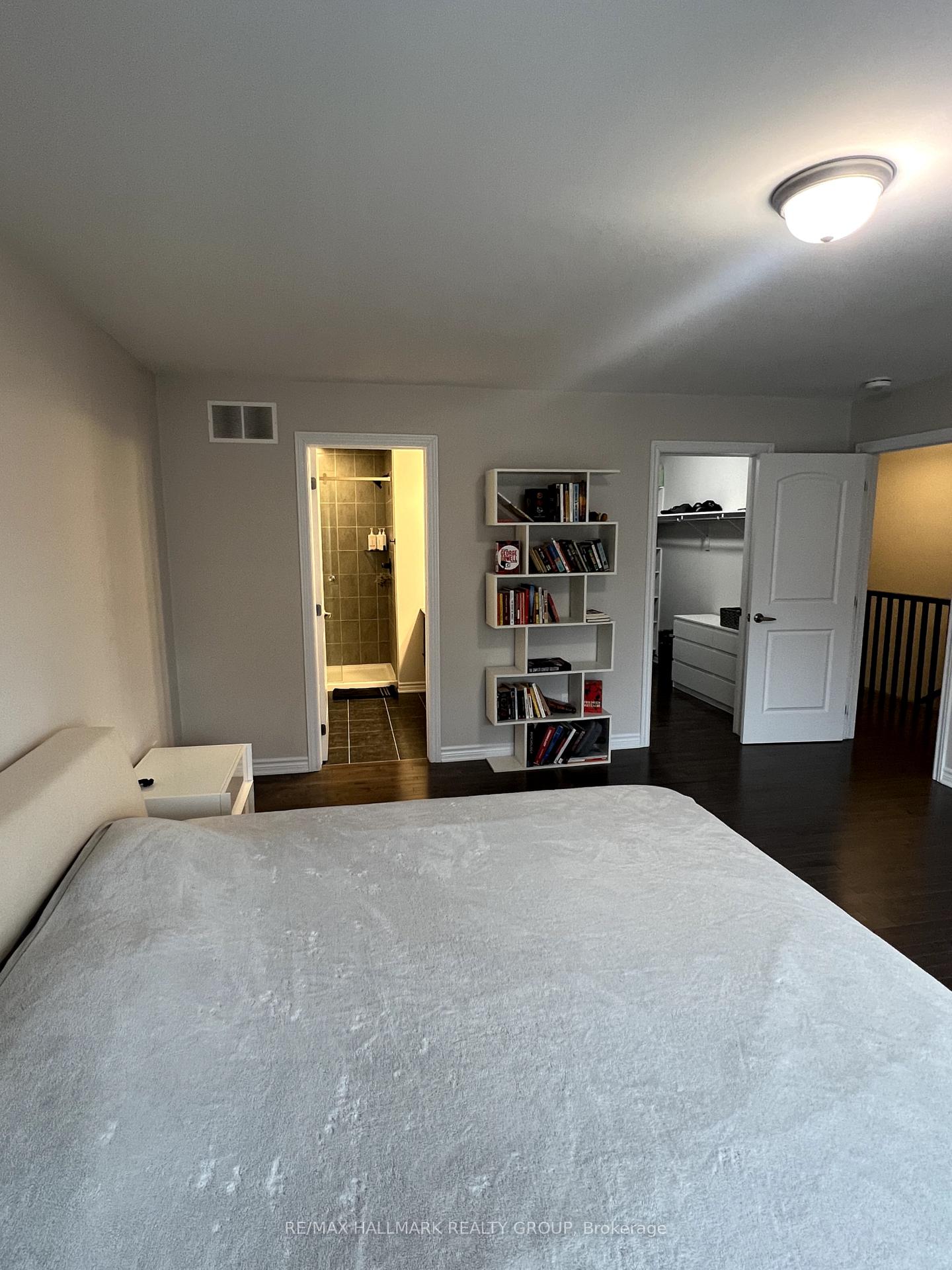 Photo 23 of 701 Vennecy Terrace E, Ottawa, Chapel Hill South - Orleans Village — HOMEH