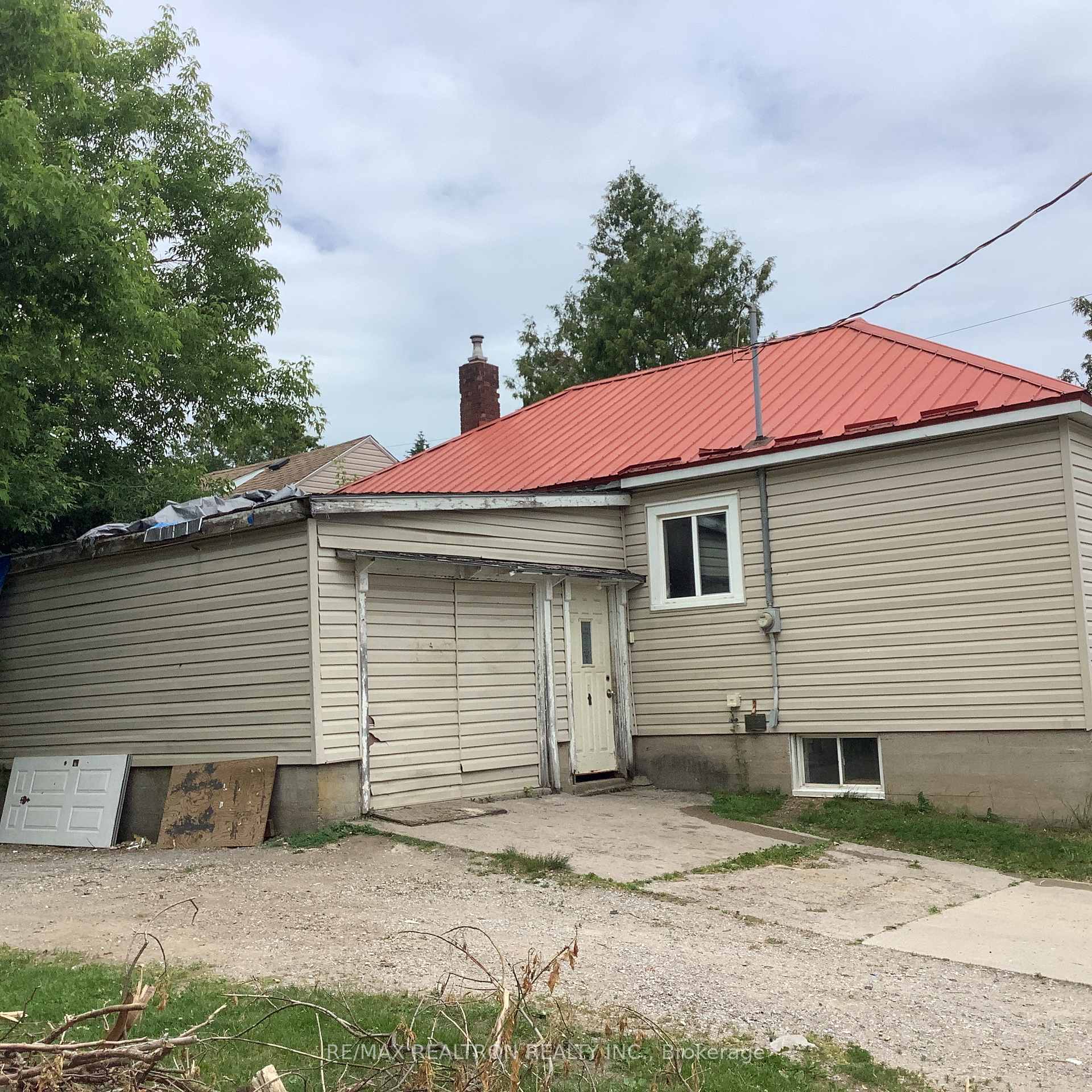 Photo 24 of 81 Dufferin Street, Orillia — HOMEH