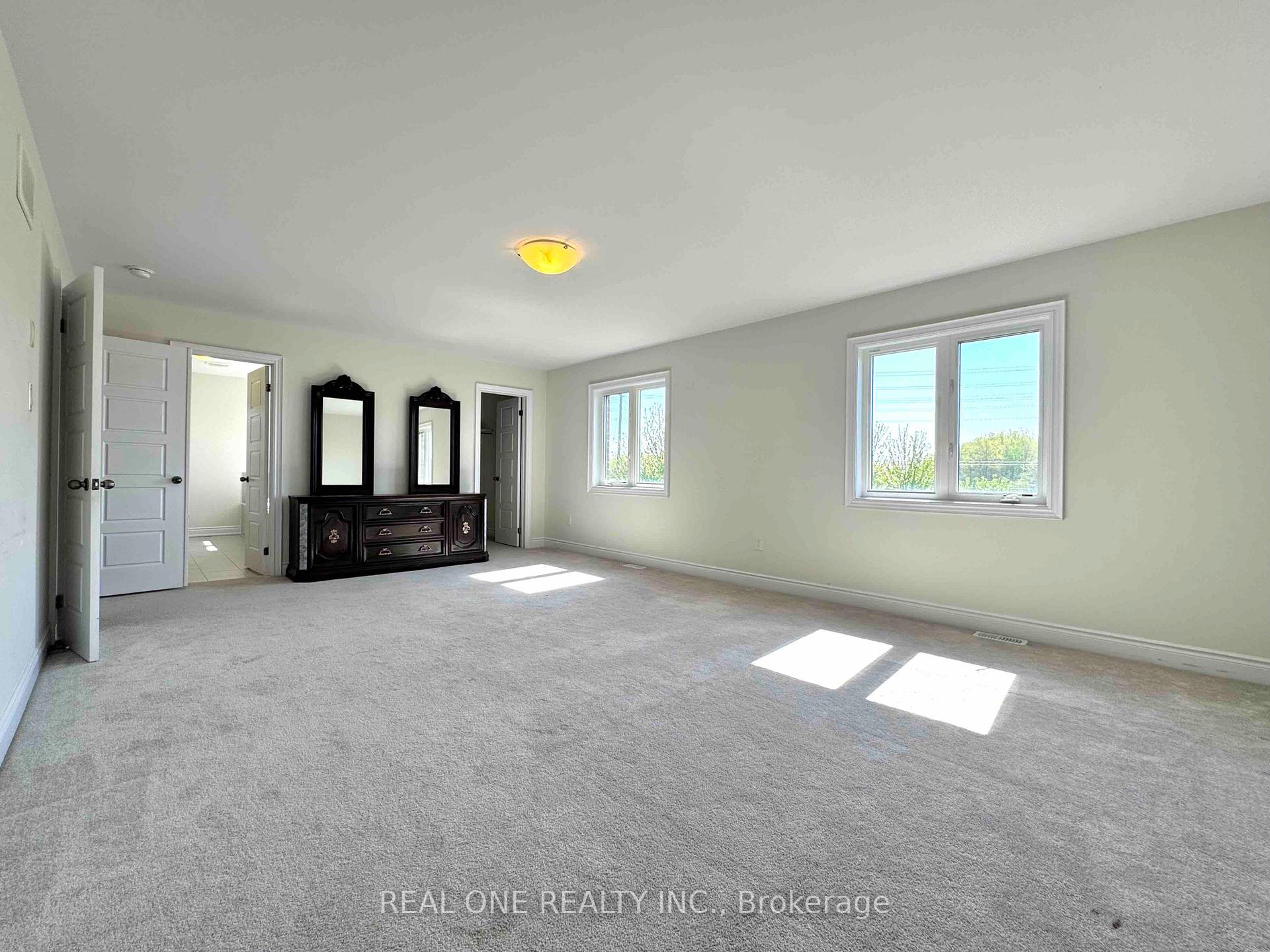 Photo 29 of 7570 Goldenrod Trail, Niagara Falls, Brown — HOMEH
