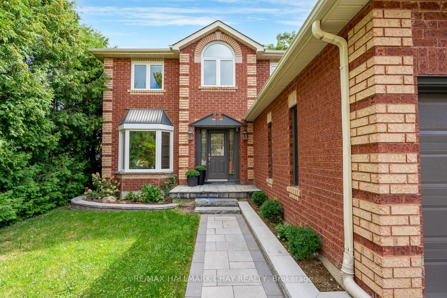 Photo 2 of 95 Banting Drive, New Tecumseth, Alliston — HOMEH