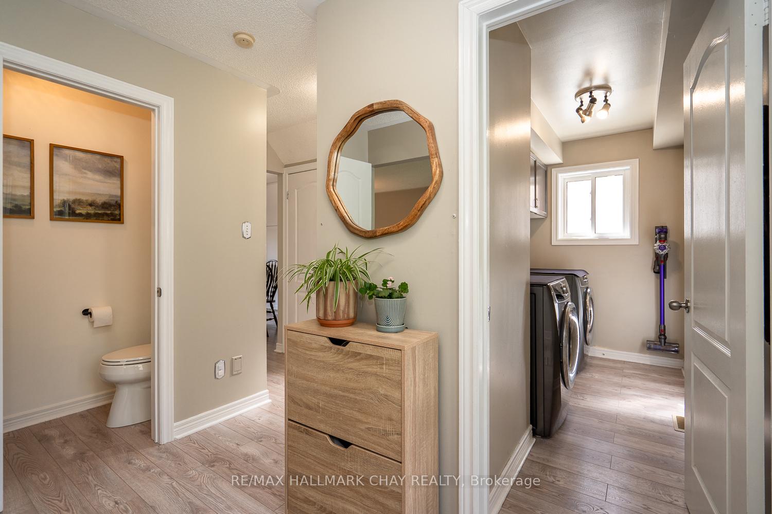 Photo 21 of 95 Banting Drive, New Tecumseth, Alliston — HOMEH