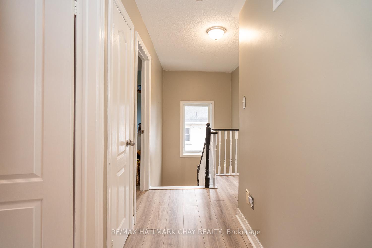 Photo 23 of 95 Banting Drive, New Tecumseth, Alliston — HOMEH