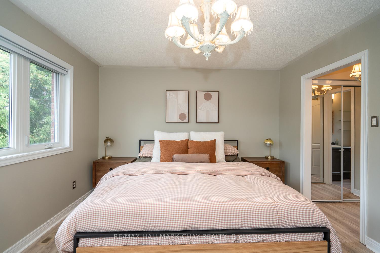 Photo 24 of 95 Banting Drive, New Tecumseth, Alliston — HOMEH