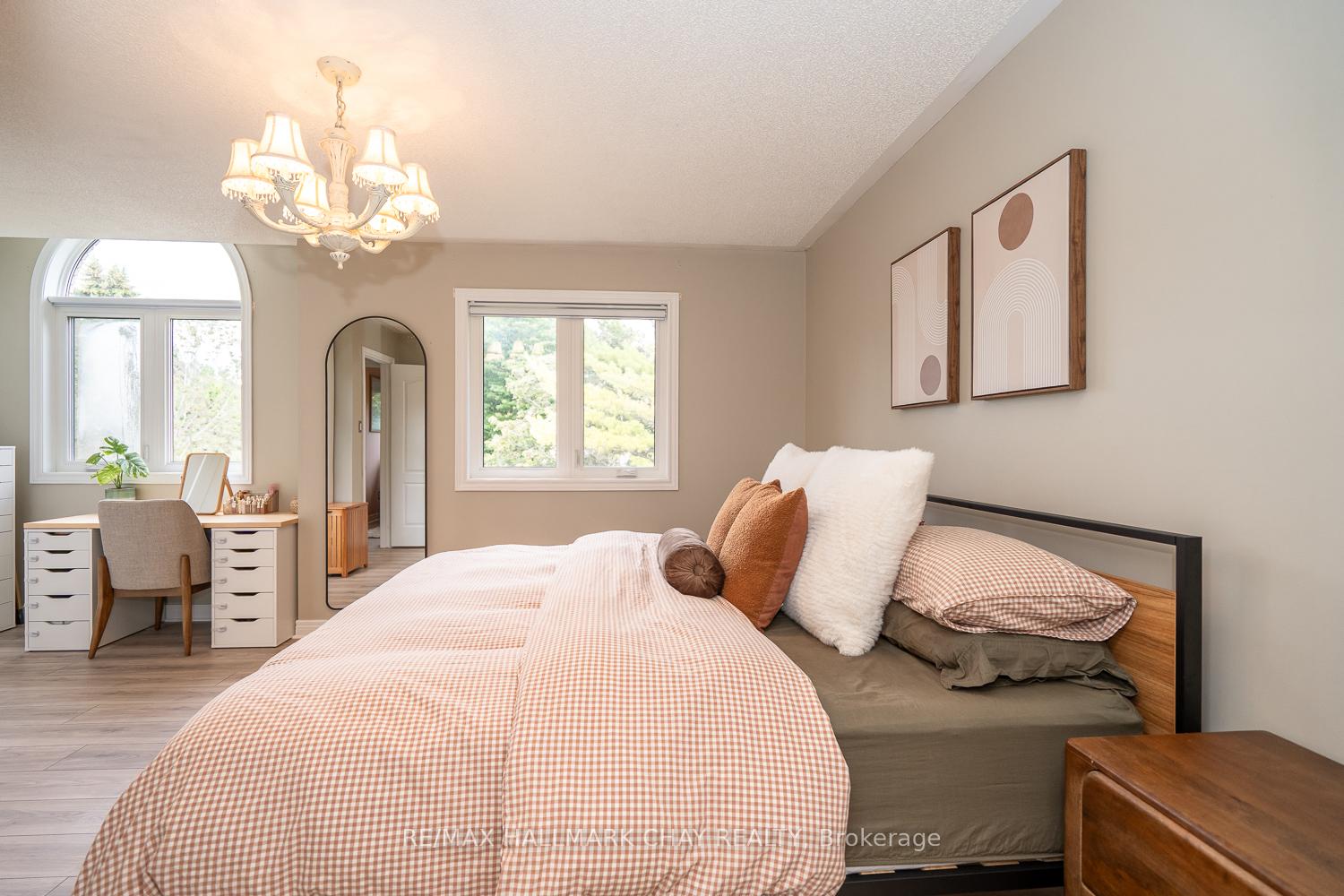 Photo 29 of 95 Banting Drive, New Tecumseth, Alliston — HOMEH