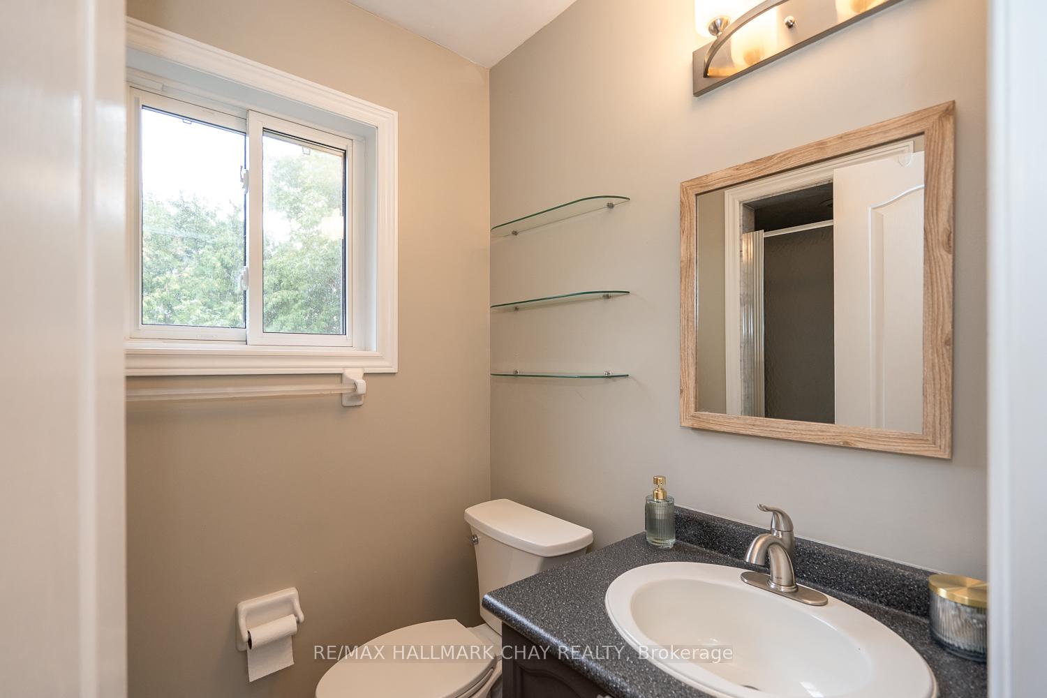Photo 30 of 95 Banting Drive, New Tecumseth, Alliston — HOMEH