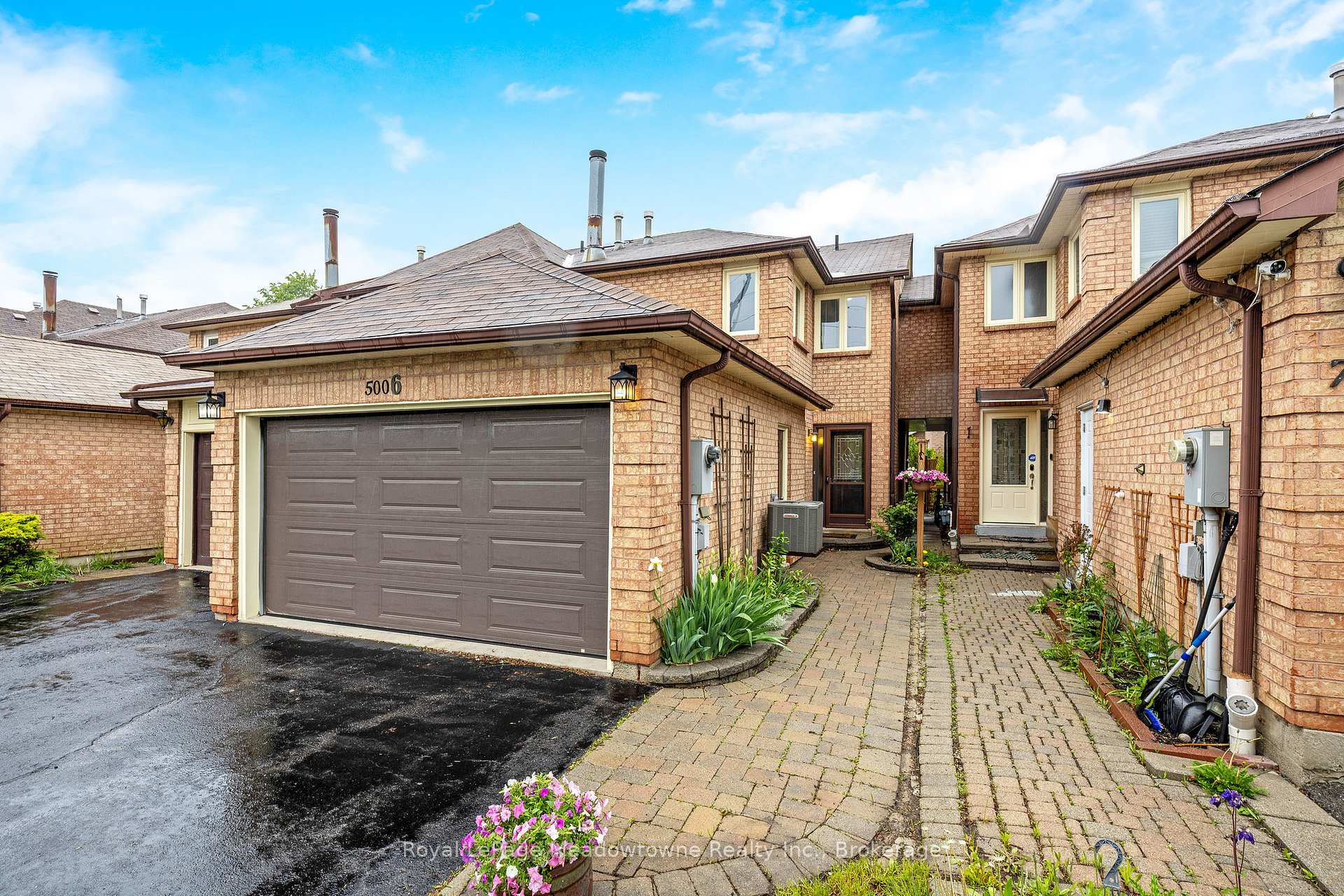Photo 2 of Unit 6, 500 Silverthorne Crescent, Mississauga, Hurontario — HOMEH