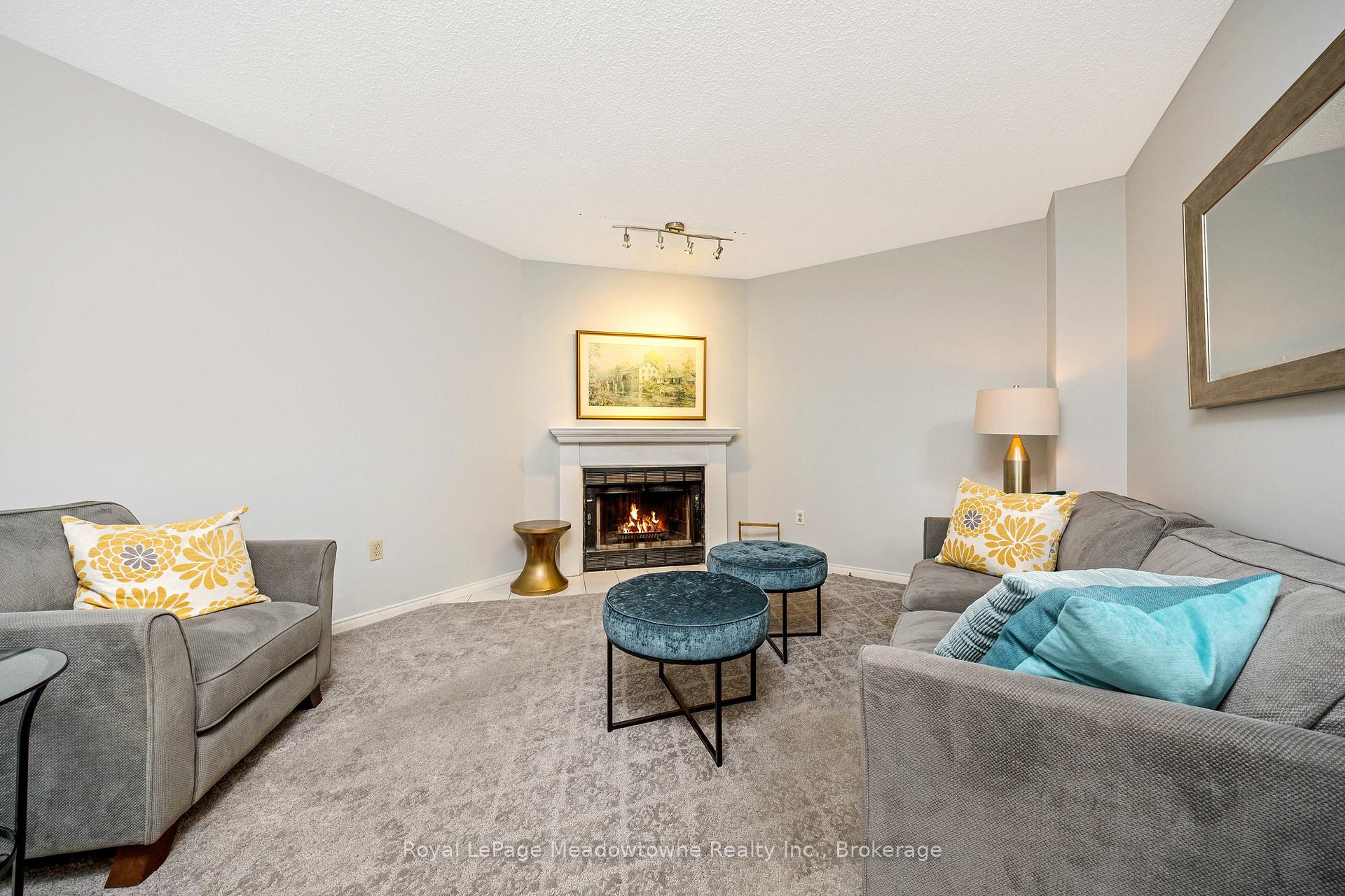 Photo 6 of Unit 6, 500 Silverthorne Crescent, Mississauga, Hurontario — HOMEH