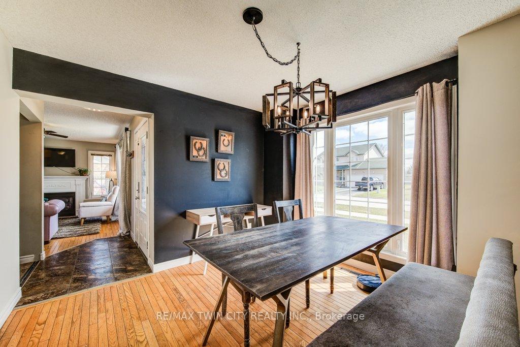 Photo 10 of 705 Lavery Street, North Perth, Listowel — HOMEH