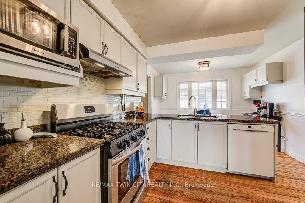 Photo 11 of 705 Lavery Street, North Perth, Listowel — HOMEH
