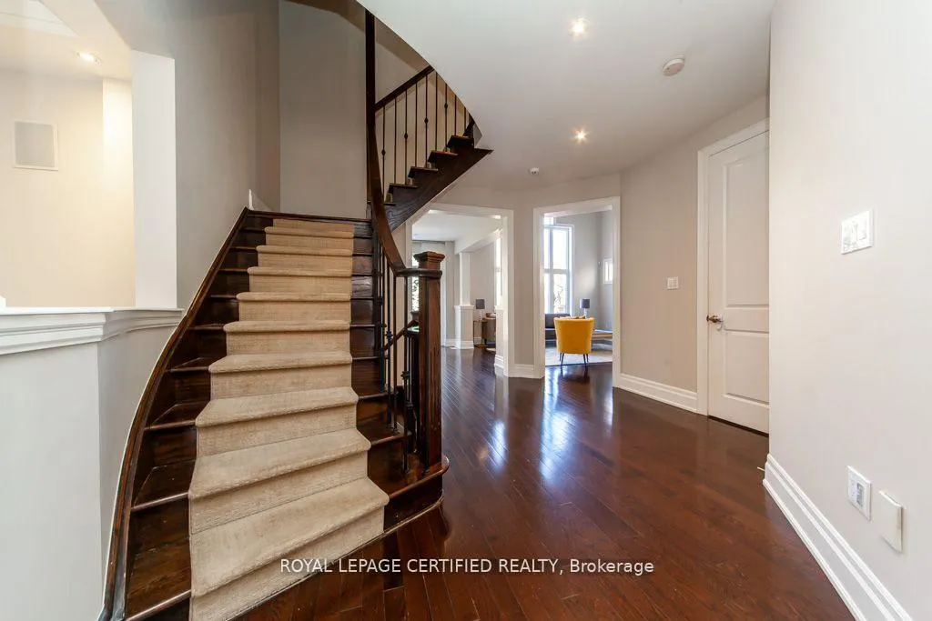 Photo 13 of 3420 Mistwell Crescent, Oakville, Bronte — HOMEH