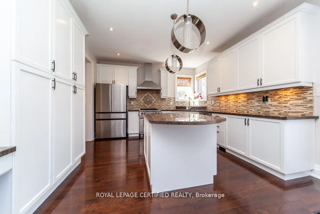 Photo 23 of 3420 Mistwell Crescent, Oakville, Bronte — HOMEH