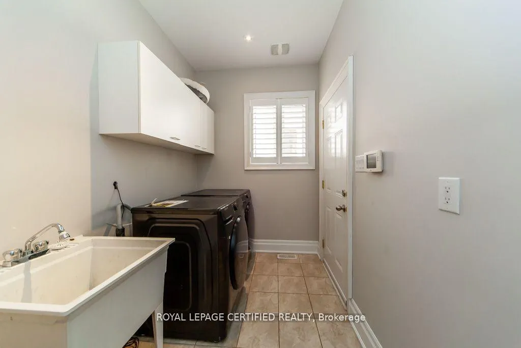 Photo 39 of 3420 Mistwell Crescent, Oakville, Bronte — HOMEH