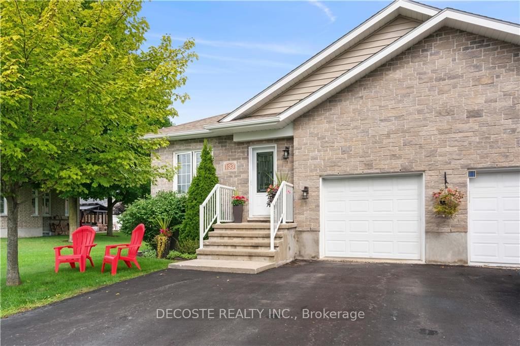 Photo 1 of 133 St George Street E, North Glengarry, Alexandria — HOMEH