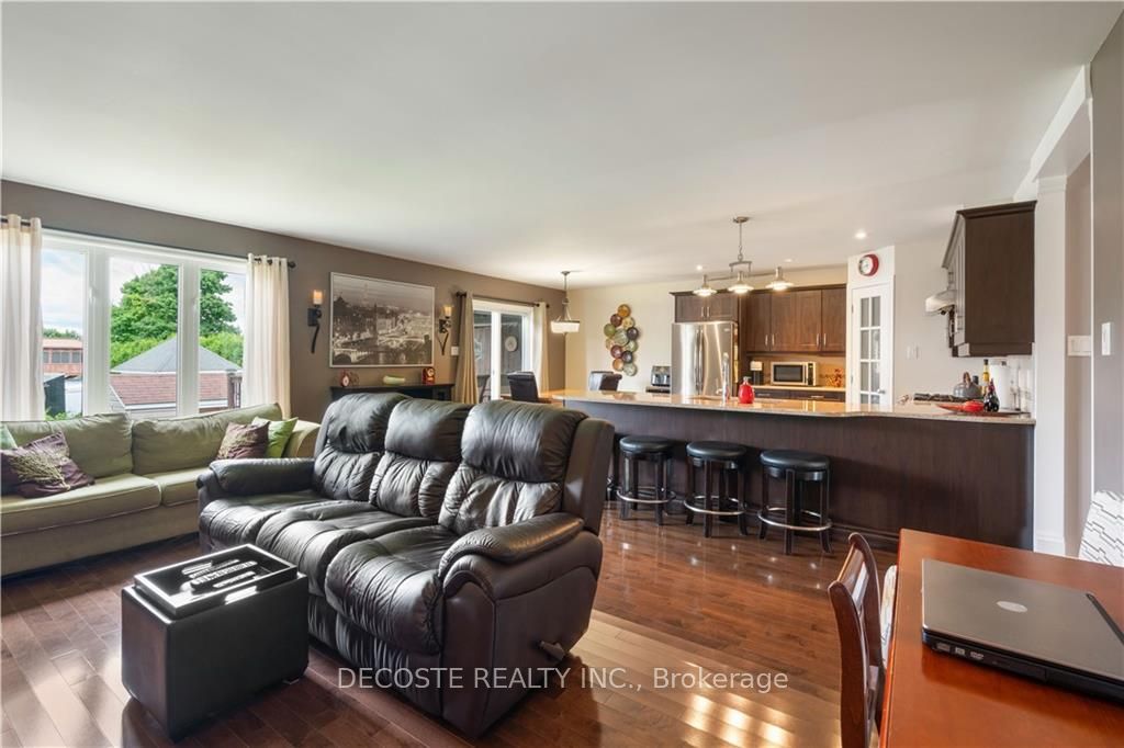 Photo 15 of 133 St George Street E, North Glengarry, Alexandria — HOMEH