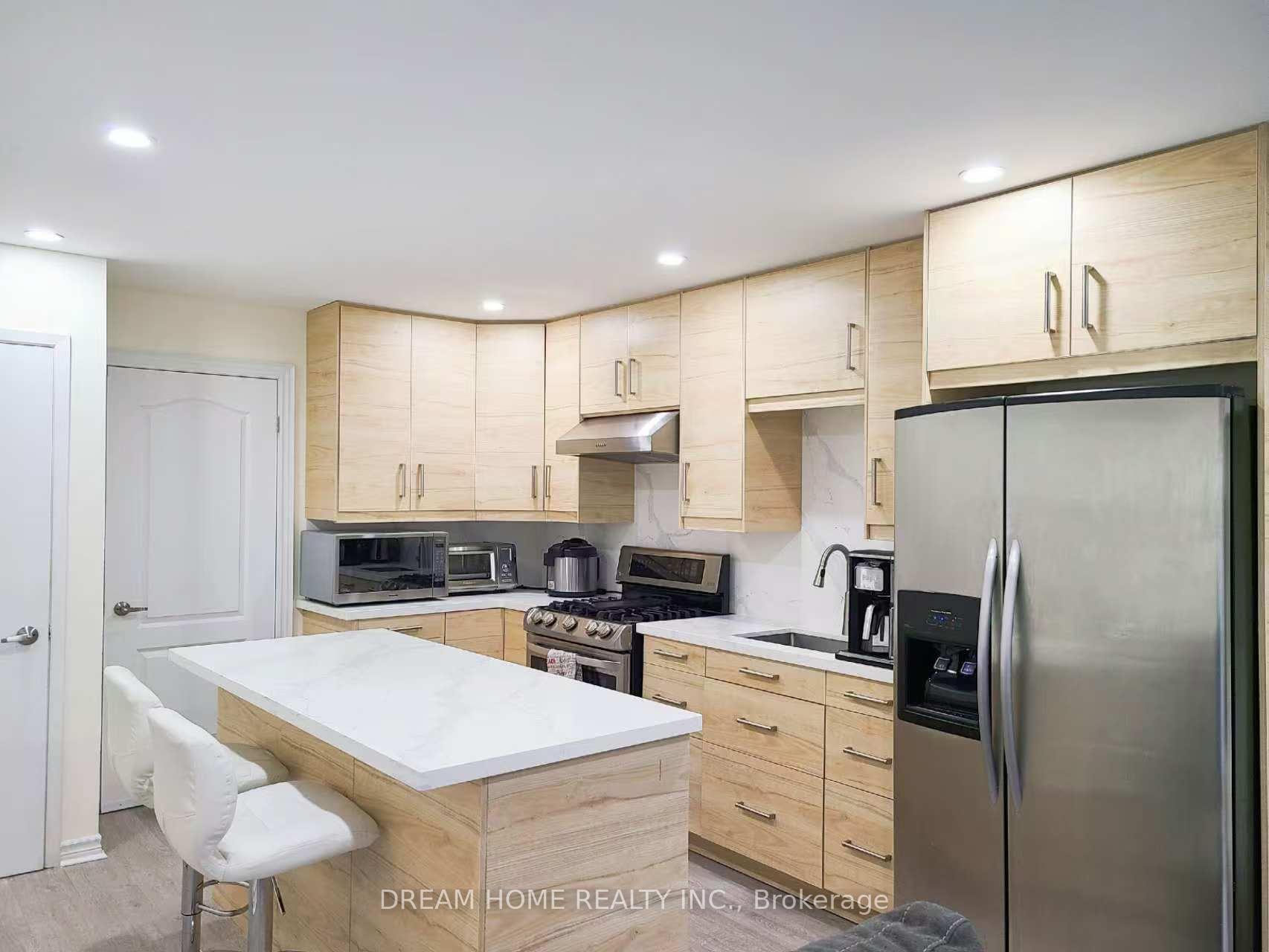 Photo 5 of 6452 Chaumont Crescent, Mississauga, Meadowvale Village — HOMEH