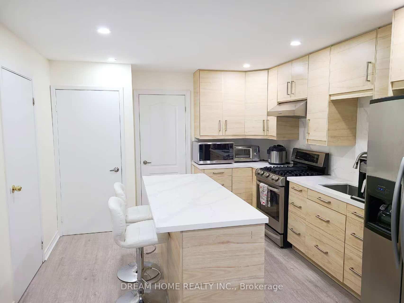 Photo 6 of 6452 Chaumont Crescent, Mississauga, Meadowvale Village — HOMEH