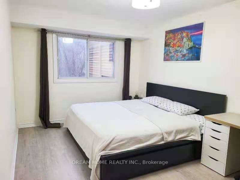 Photo 2 of 6452 Chaumont Crescent, Mississauga, Meadowvale Village — HOMEH
